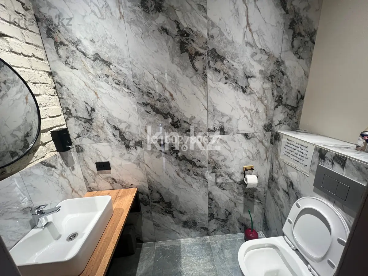 Продажа , 100 м², пр. Шахтеров, дом  73/1 - Продажа офисных и торговых помещений в Караганде без посредников фото 4 из 6