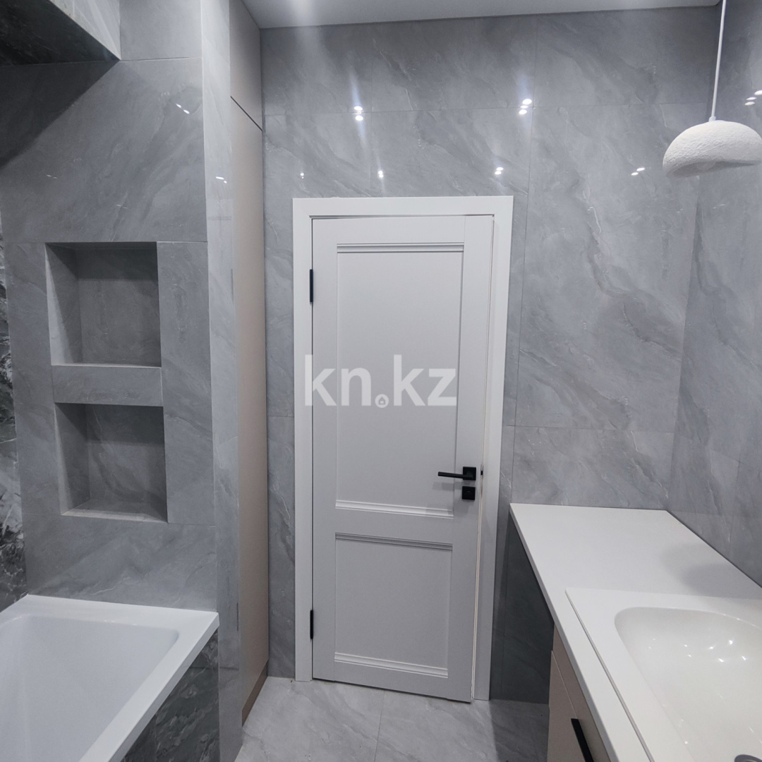 Продажа 3-комнатной квартиры, 57 м², ул. Навои, дом  200 в Алматы - фото 7