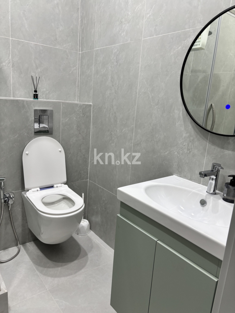 Продажа 4-комнатной квартиры, 105 м², ул. Кулкыбаева, дом  13 - Продажа  четырехкомнатных квартир в Караганде фото 7 из 15