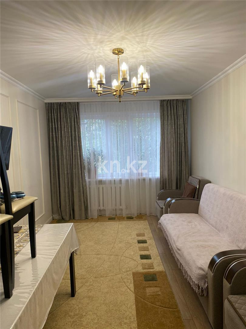 Продажа 5-комнатной квартиры, 100 м², 6-й мкр. - Продажа квартир в Казахстане фото 2 из 18