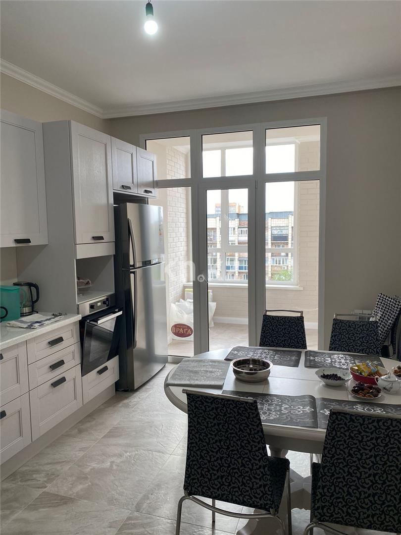 Продажа 3-комнатной квартиры, 120 м², ул. Аманжолова - Продажа  трехкомнатных квартир в Караганде фото 6 из 12