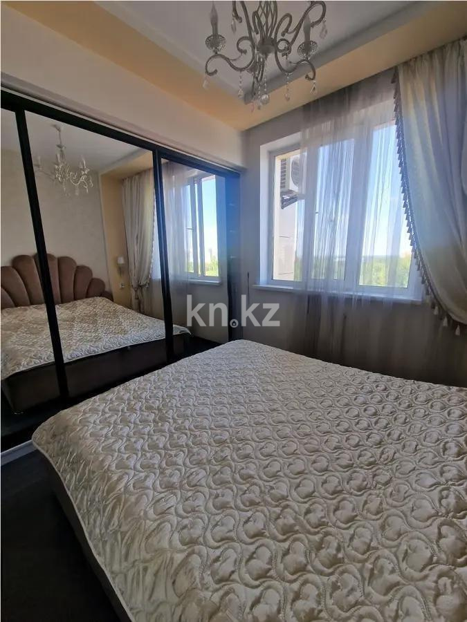 Продажа 3-комнатной квартиры, 80 м², пр. Республики, дом  42 - Продажа  трехкомнатных квартир в Караганде фото 2 из 6