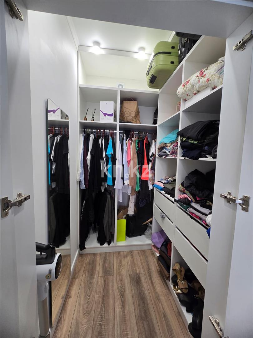 Продажа 3-комнатной квартиры, 75 м², ул. Жанибекова, дом  118 - Продажа квартир в Караганде фото 12 из 18