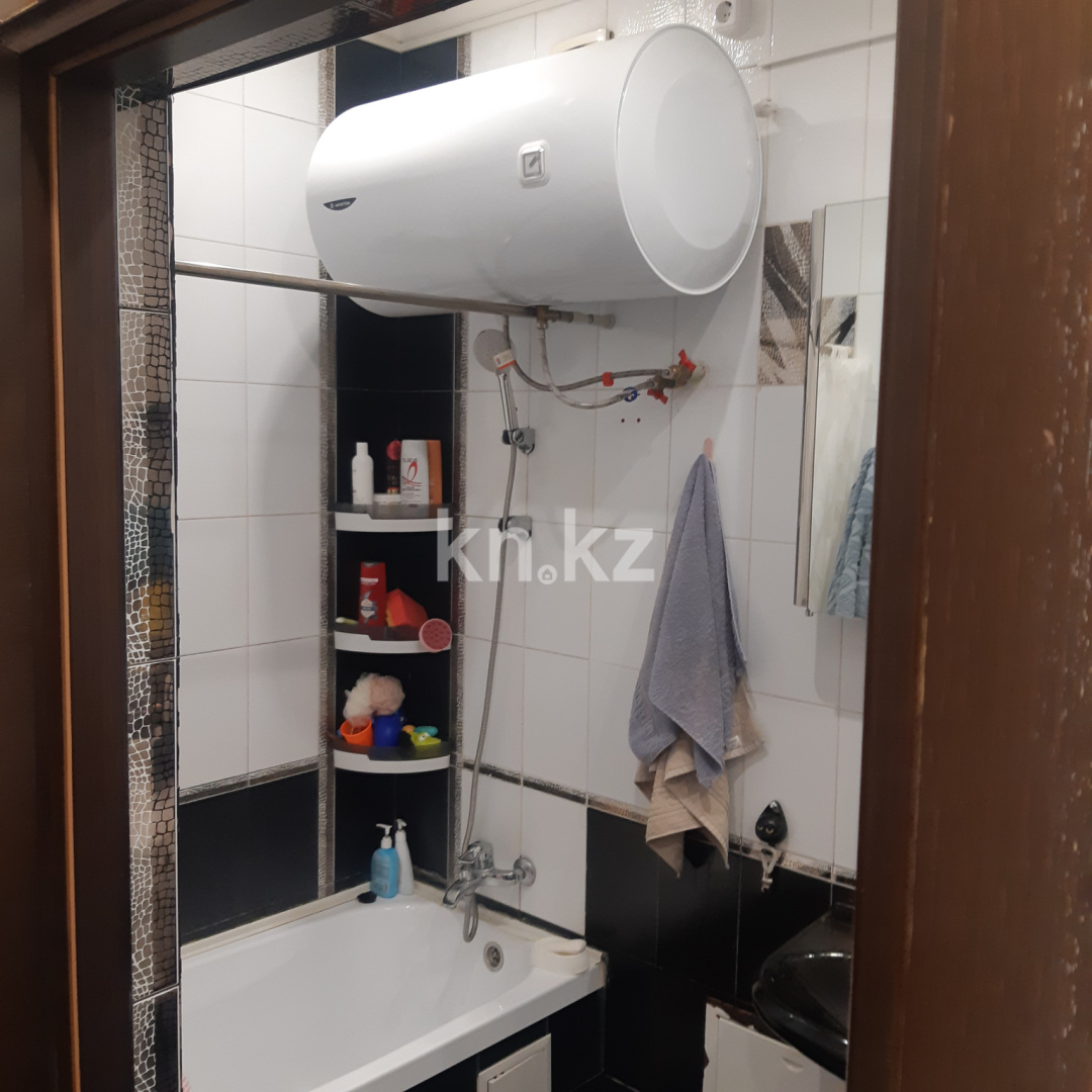 Продажа 2-комнатной квартиры, 56 м², ул. Сарсекова, дом  55 в Караганде - фото 12