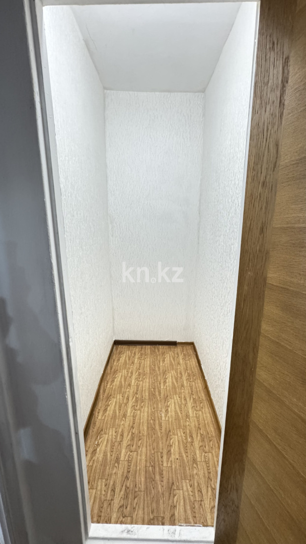 Продажа 3-комнатной квартиры, 68 м², мкр-н Голубые Пруды, дом  5/2 в Караганде - фото 9