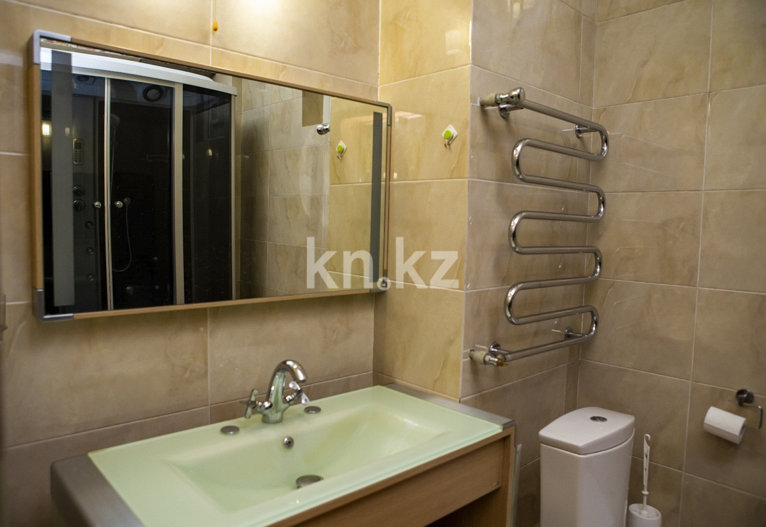 Аренда 3-комнатной квартиры посуточно, 125 м², ул. Радостовца, дом  255 - ул. Утепова - Аренда  трехкомнатных квартир посуточно в Алматы без посредников фото 14 из 17