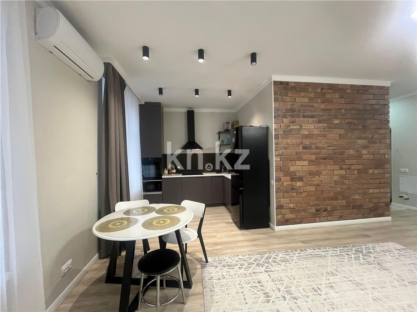 Продажа 2-комнатной квартиры, 70 м², пр. Строителей, дом  33/4 - Продажа квартир в Караганде с фото фото 3 из 14