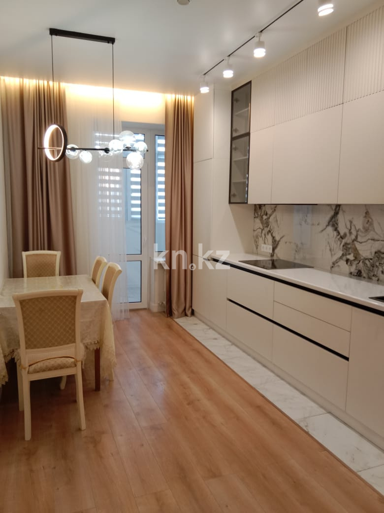 Продажа 3-комнатной квартиры, 92 м², ул. Таттимбета, дом  3/11 - Продажа квартир в Караганде фото 1 из 10