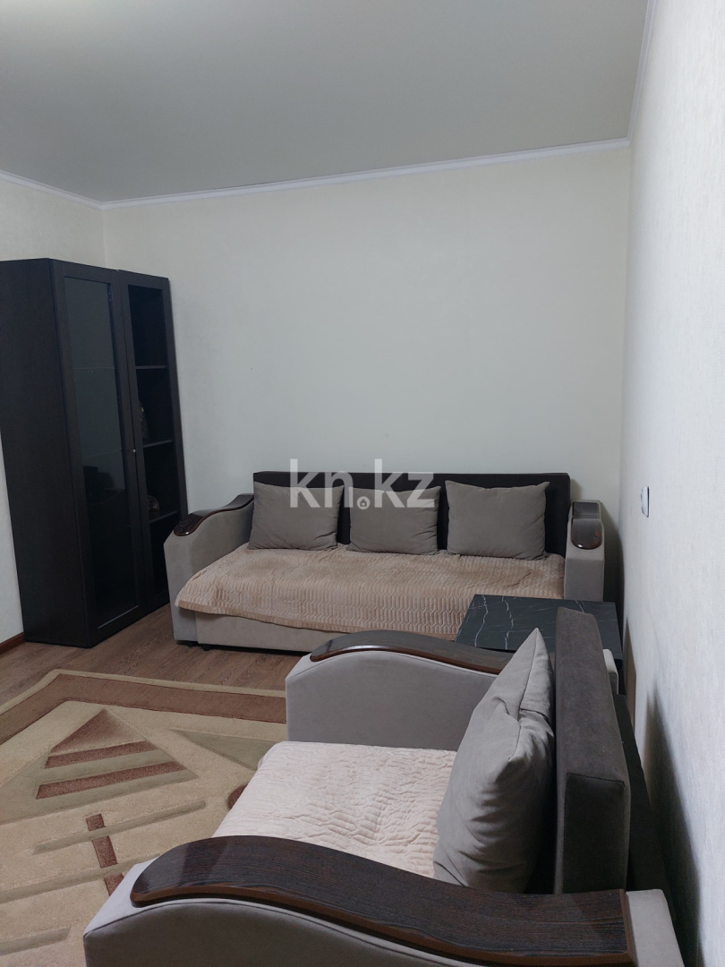 Аренда 2-комнатной квартиры посуточно, 44 м², ул. Гоголя, дом  49 - Аренда  двухкомнатных квартир посуточно в Караганде с фото фото 1 из 9