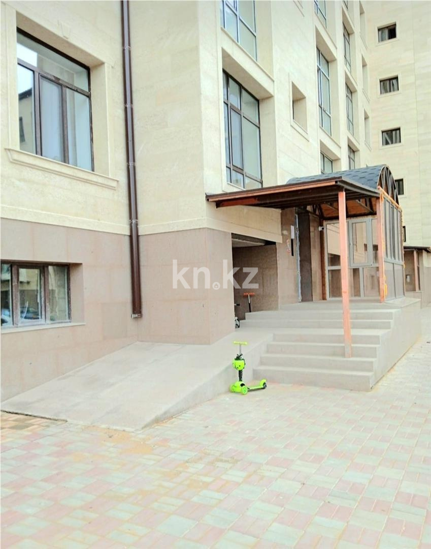 Продажа 3-комнатной квартиры, 93 м², ул. Гапеева в Караганде - фото 3