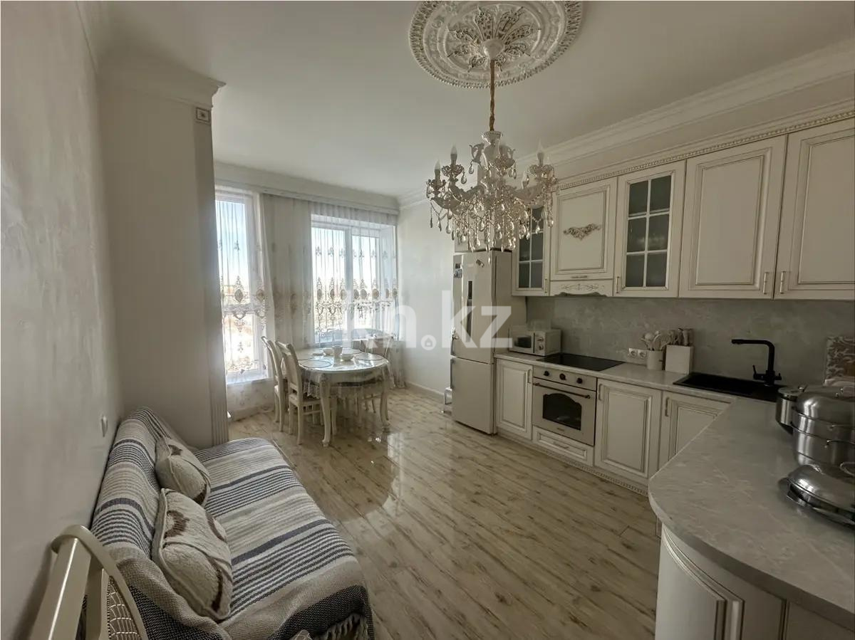 Продажа 2-комнатной квартиры, 70 м², ул. Туркестан, дом  28а в Астане - фото 3