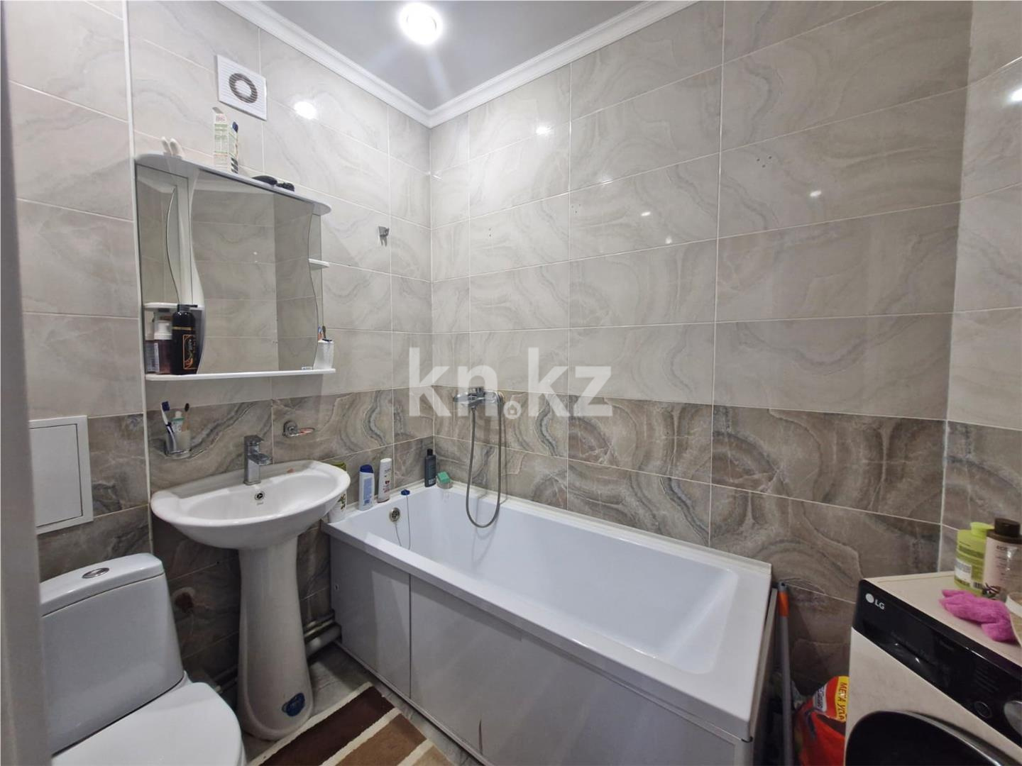 Продажа 4-комнатной квартиры, 110 м², ул. Керей, Жанибек хандар в Астане - фото 10