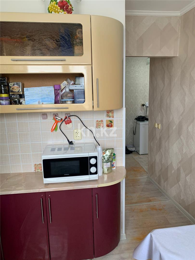 Продажа 3-комнатной квартиры, 50 м², пр. Бухар-жырау, дом  67 в Караганде - фото 9