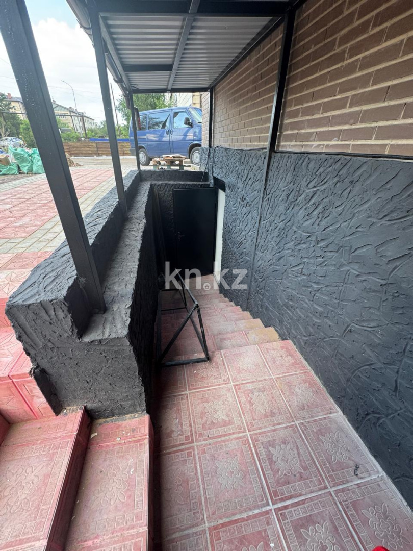 Продажа , 101 м², ул. Муканова, дом  55г - Продажа офисных и торговых помещений в Караганде без посредников фото 4 из 7