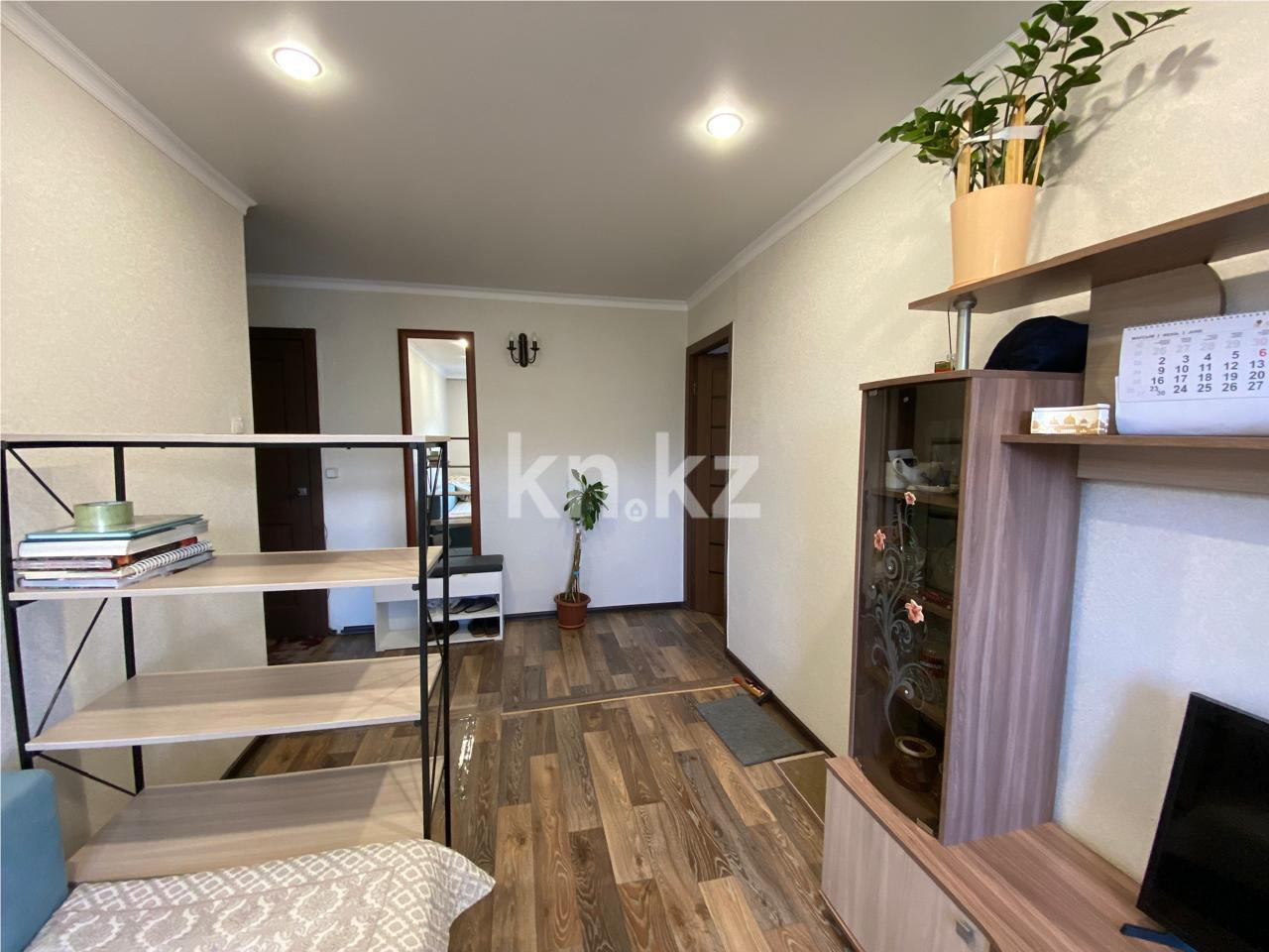 Продажа 2-комнатной квартиры, 43 м², ул. Гоголя - Продажа квартир в Караганде фото 1 из 10