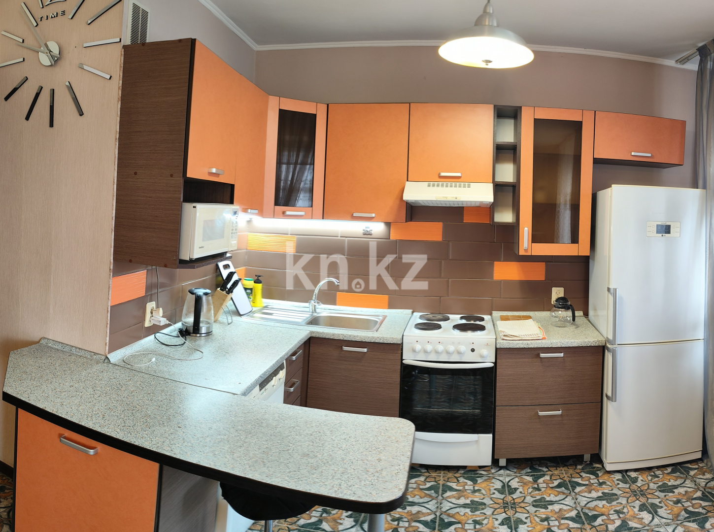 Аренда 1-комнатной квартиры посуточно, 50 м², Самал-1 мкр-н, дом  31 - ул. Жолдасбекова - Аренда  однокомнатных квартир посуточно в Алматы фото 8 из 17