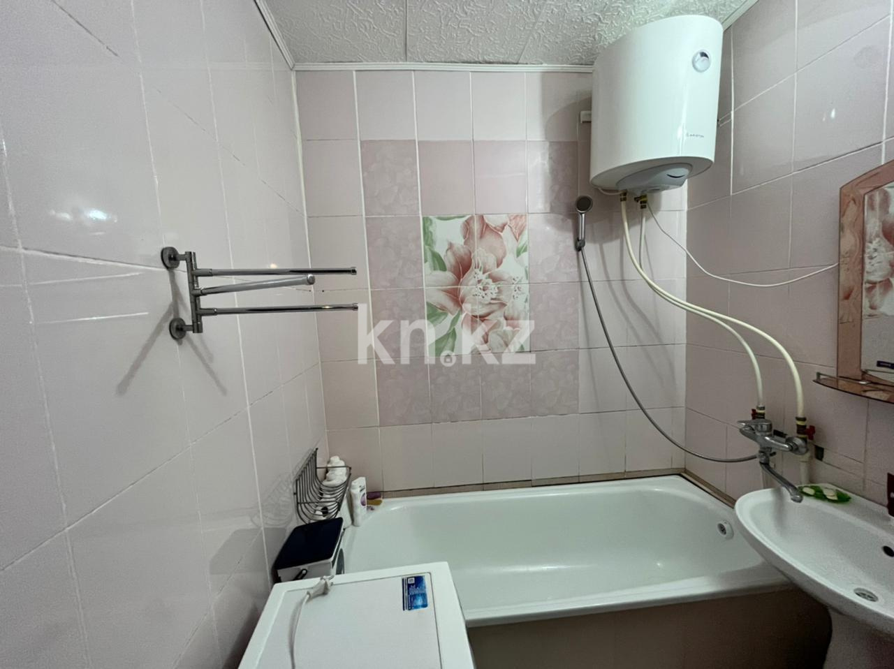 Продажа 2-комнатной квартиры, 47 м², мкр-н 11а, дом  26 в Караганде - фото 12