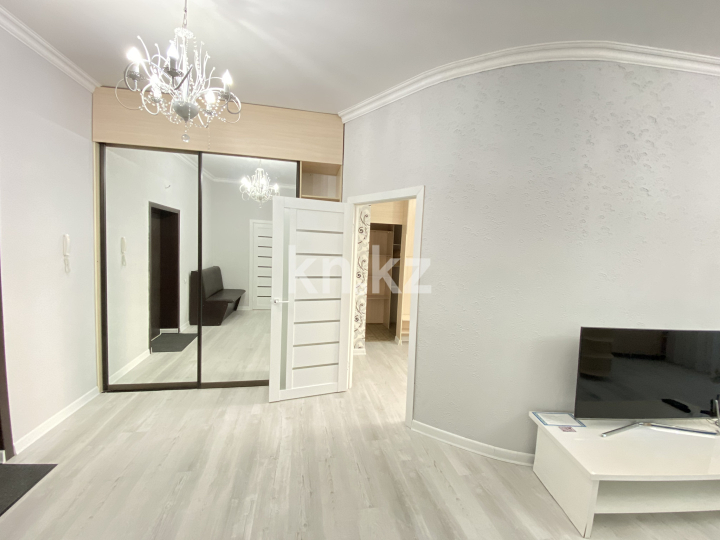 Аренда 2-комнатной квартиры посуточно, 54 м², ул. Сарайшык, дом  34 - Аренда квартир посуточно в Астане с фото фото 11 из 23