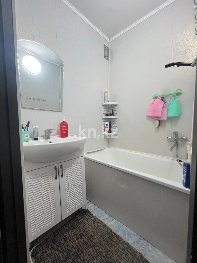 Продажа 3-комнатной квартиры, 62 м² - Продажа квартир в Караганде - страница 3 фото 1 из 8