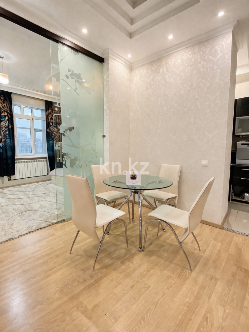 Аренда 2-комнатной квартиры, 80 м² в Алматы