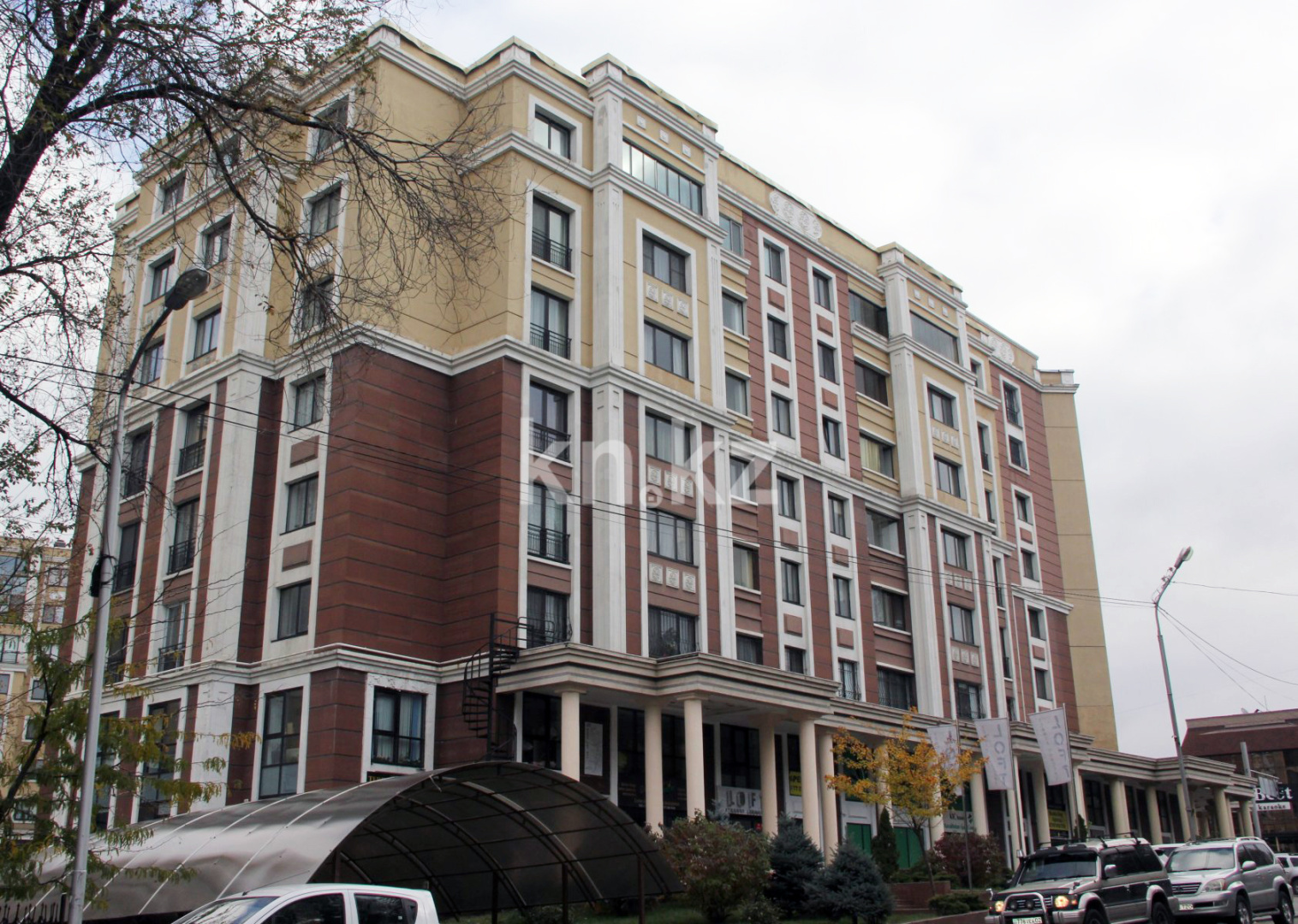 Продажа 4-комнатной квартиры, 156.9 м², ул. Кабанбай батыра, дом  51 в Алматы - фото 8