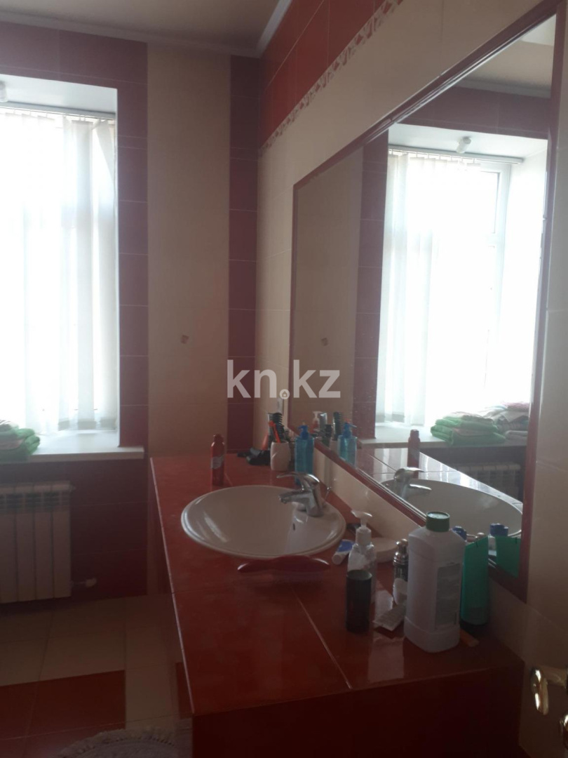 Продажа 6-комнатного дома, 371 м², ул. Ермекова, дом  91/2 - Продажа домов и коттеджей в Караганде фото 11 из 19