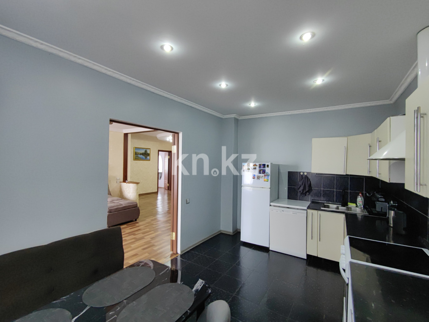 Продажа 4-комнатной квартиры, 122 м², пр. Республики, дом  40 - Продажа  четырехкомнатных квартир в Караганде фото 18 из 32