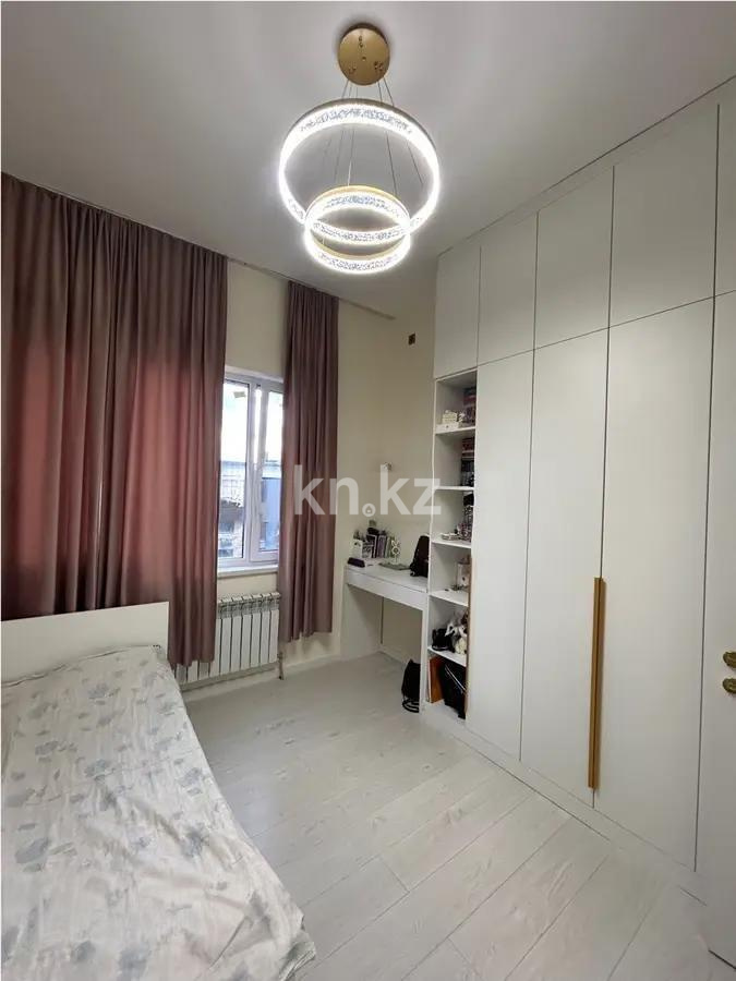 Продажа 2-комнатной квартиры, 55 м², ул. Халиуллина, дом  140/5 - Продажа квартир в Алматы фото 1 из 7