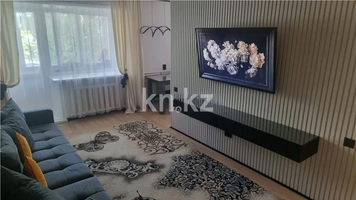 Продажа 3-комнатной квартиры, 60 м², ул. Алиханова, дом  10 - Продажа  трехкомнатных квартир в Караганде без посредников фото 1 из 5