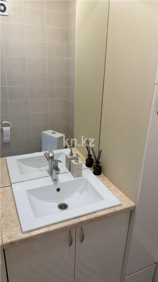 Продажа 2-комнатной квартиры, 70 м² - Продажа домов, коттеджей в Актобе фото 11 из 14