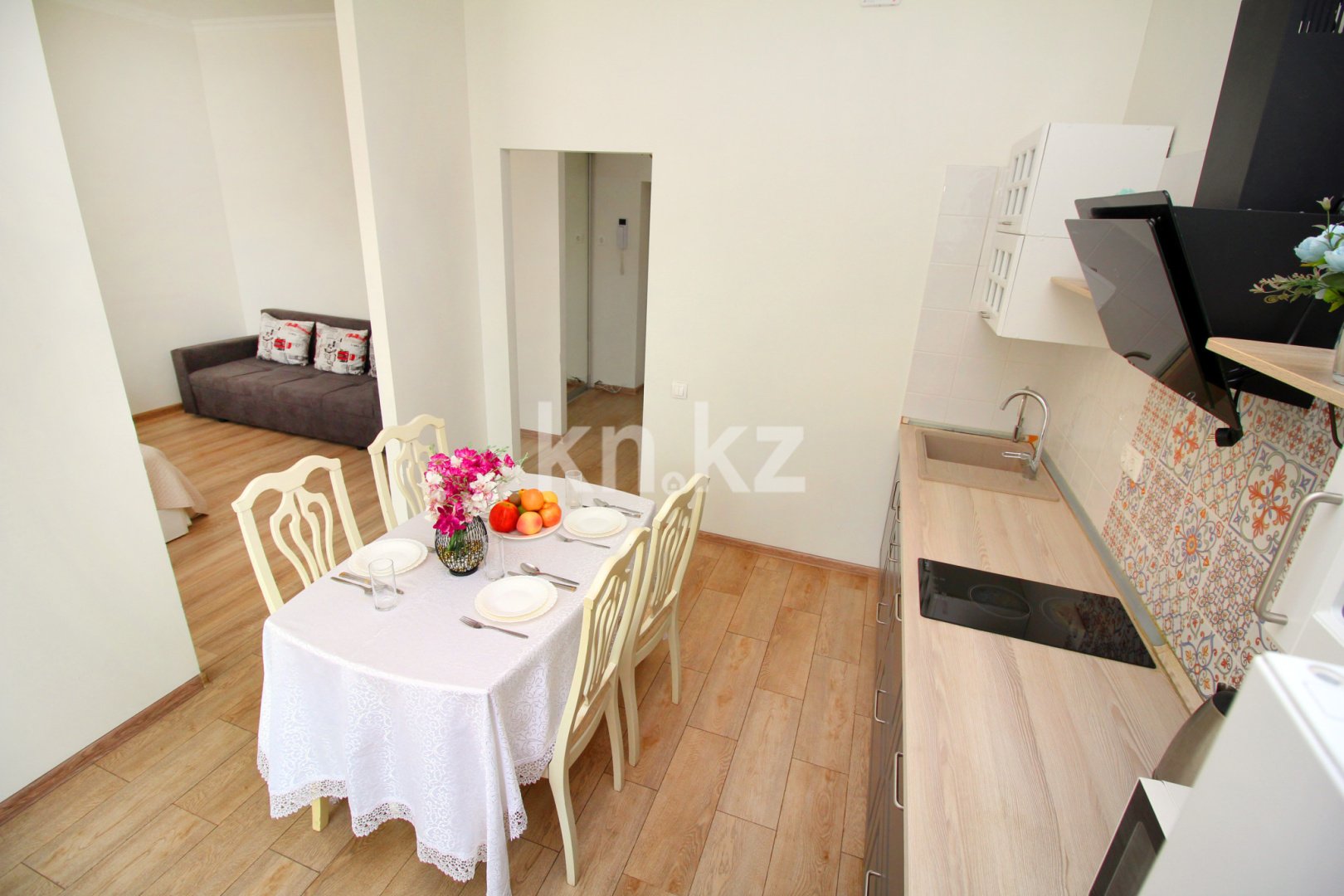 Аренда 1-комнатной квартиры посуточно, 40 м², пр. Абая, дом  109/6 - ул. Манаса - Аренда жилой и коммерческой недвижимости в Алматы фото 6 из 30