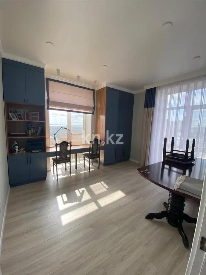 Продажа 4-комнатной квартиры, 105 м² - Продажа жилой и коммерческой недвижимости в Караганде фото 3 из 8