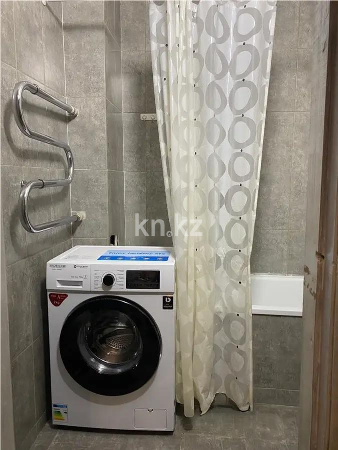 Продажа 3-комнатной квартиры, 70.9 м², мкр-н Аксай-3б, дом  2 в Алматы - фото 4