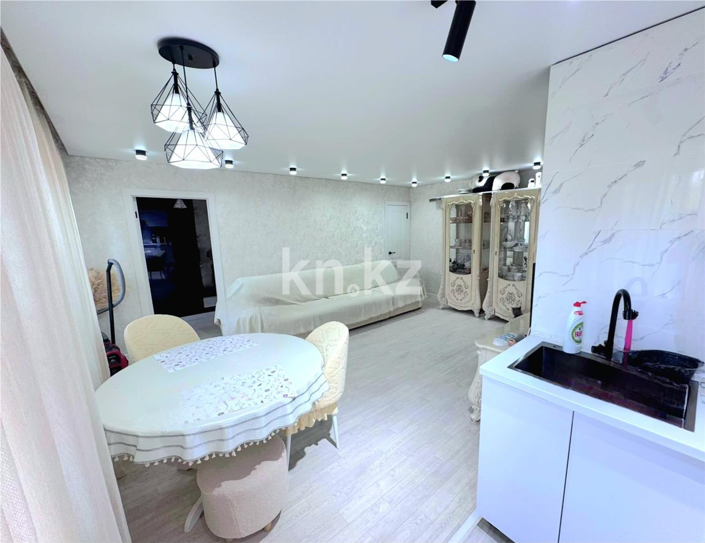 Продажа 2-комнатной квартиры, 45 м² - Продажа и аренда жилой и коммерческой недвижимости в Казахстане фото 2 из 9