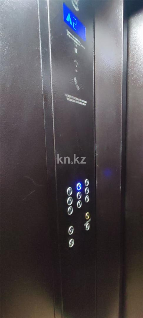 Продажа 3-комнатной квартиры, 61 м², ул. Ержанова, дом  17 в Караганде - фото 5