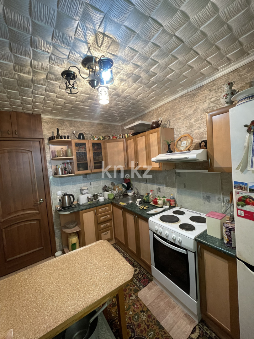 Продажа 3-комнатной квартиры, 63 м², ул. Бажова, дом  333/6 - Продажа  трехкомнатных квартир в Усть-Каменогорске фото 3 из 19