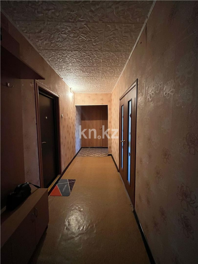 Продажа 2-комнатной квартиры, 54 м², мкр-н Степной-4 - Продажа  двухкомнатных квартир в Караганде фото 11 из 18