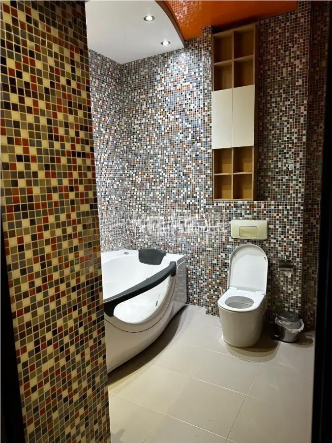 Продажа 2-комнатной квартиры, 65 м², ул. Солодовникова, дом  21а в Алматы - фото 4