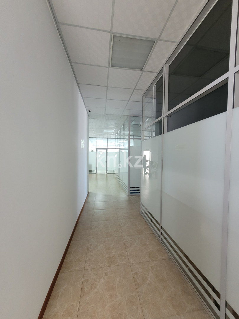 Аренда , ул. Ермекова, дом  102 - Аренда офисных и торговых помещений в Караганде с фото фото 7 из 8