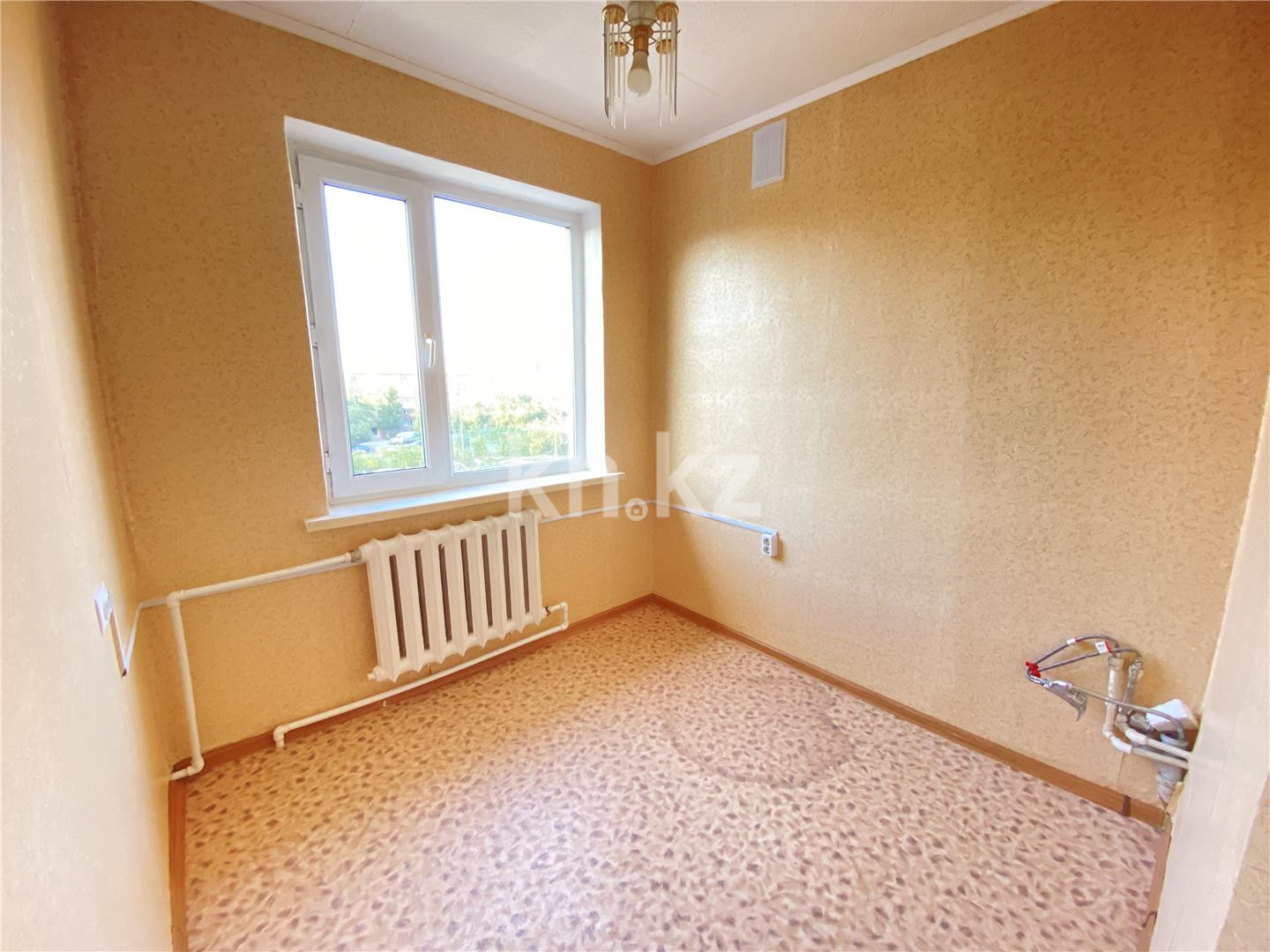 Продажа 3-комнатной квартиры, 54 м², мкр-н 22 - Продажа  трехкомнатных квартир в Караганде фото 8 из 14