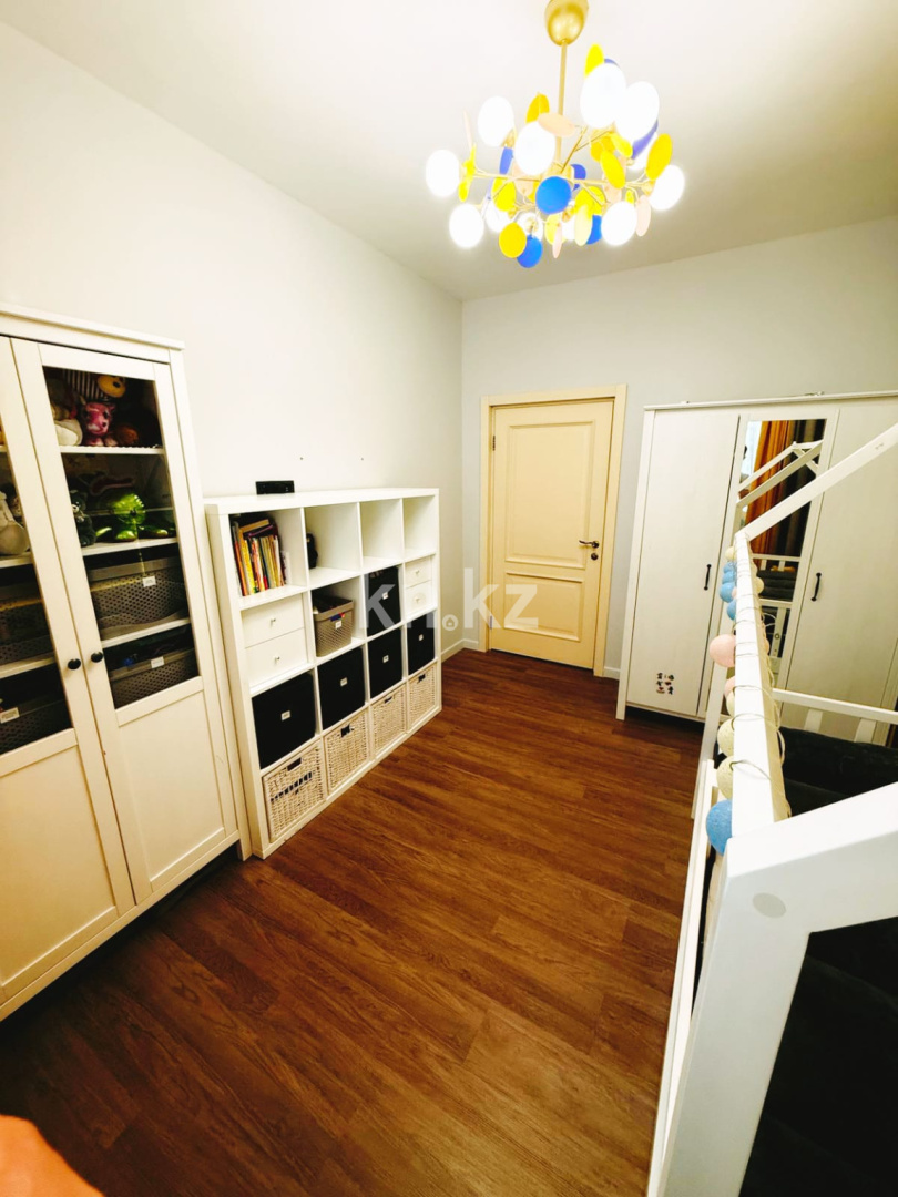 Продажа 4-комнатной квартиры, 129.4 м², ул. Кенесары хана - Продажа и аренда недвижимости в Алматы фото 33 из 40