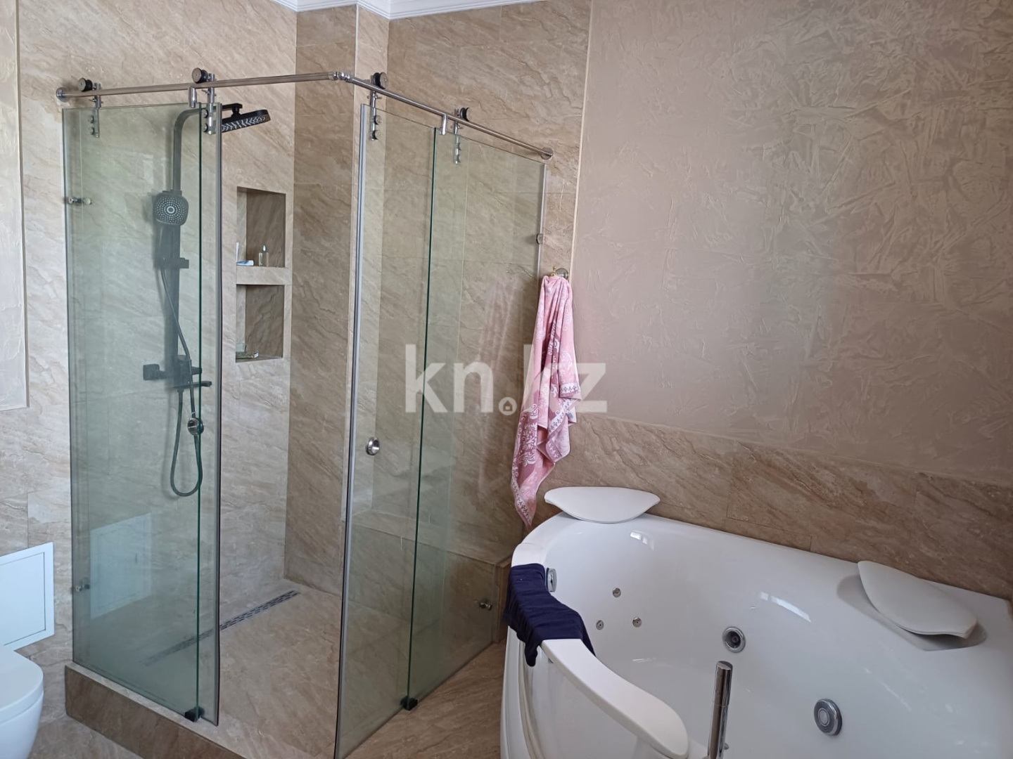 Продажа 5-комнатной квартиры, 270 м², ул. Бокейхана, дом  14 - Продажа  пятикомнатных квартир в новостройках Астаны фото 24 из 25