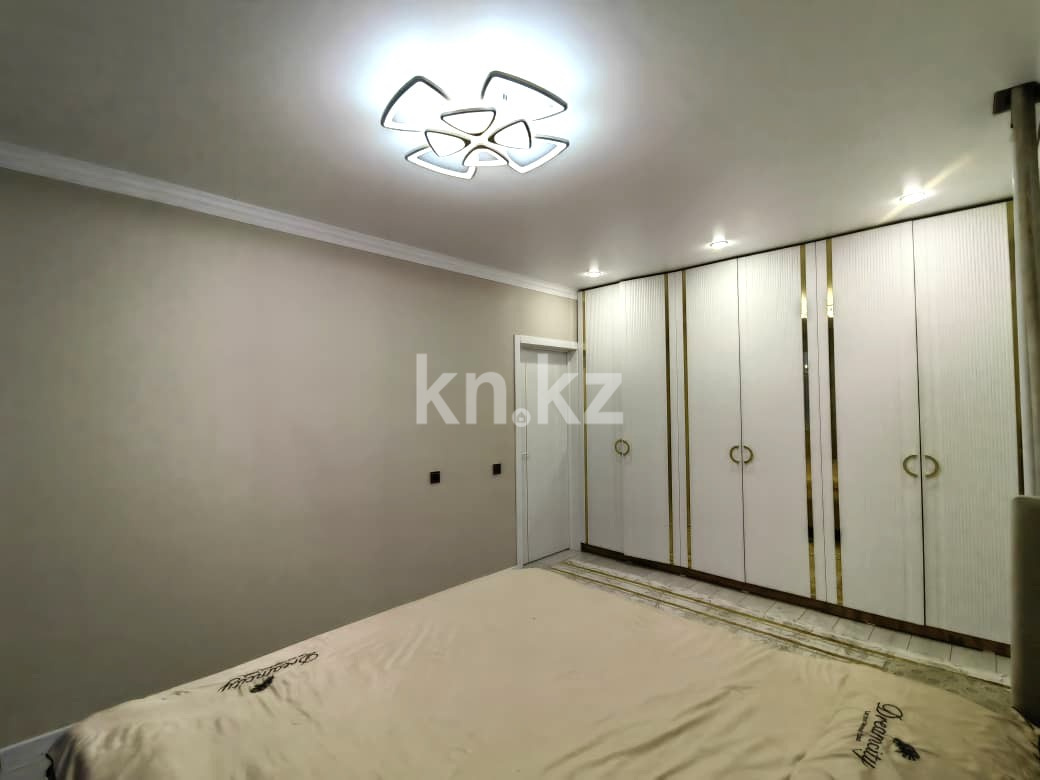 Продажа 4-комнатной квартиры, 143 м², мкр. Голубые Пруды, дом  5/4 - Продажа квартир в Караганде с фото фото 10 из 36