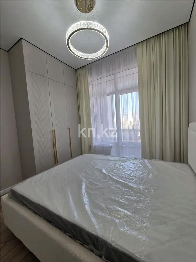 Продажа 1-комнатной квартиры, 39.5 м², ул. Нажимеденова, дом  28 в Астане