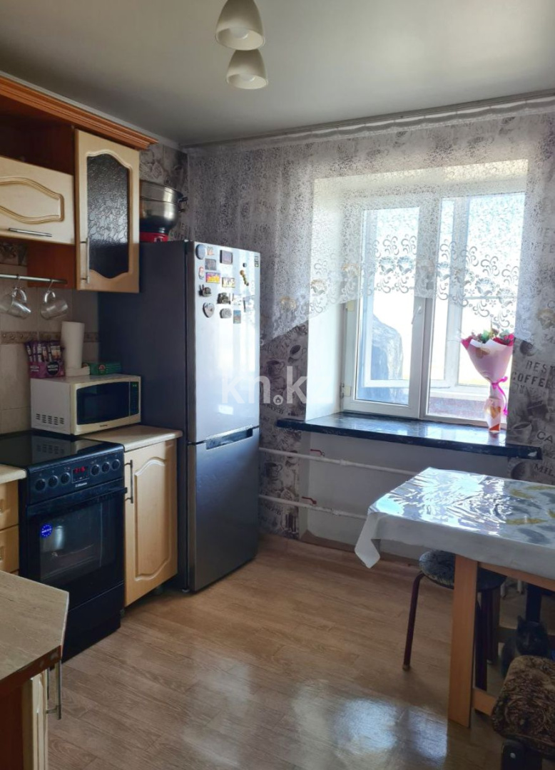 Продажа 3-комнатной квартиры, 58.4 м², ул. Жастар, дом  37/2 - Продажа и аренда недвижимости в Усть-Каменогорске фото 10 из 28
