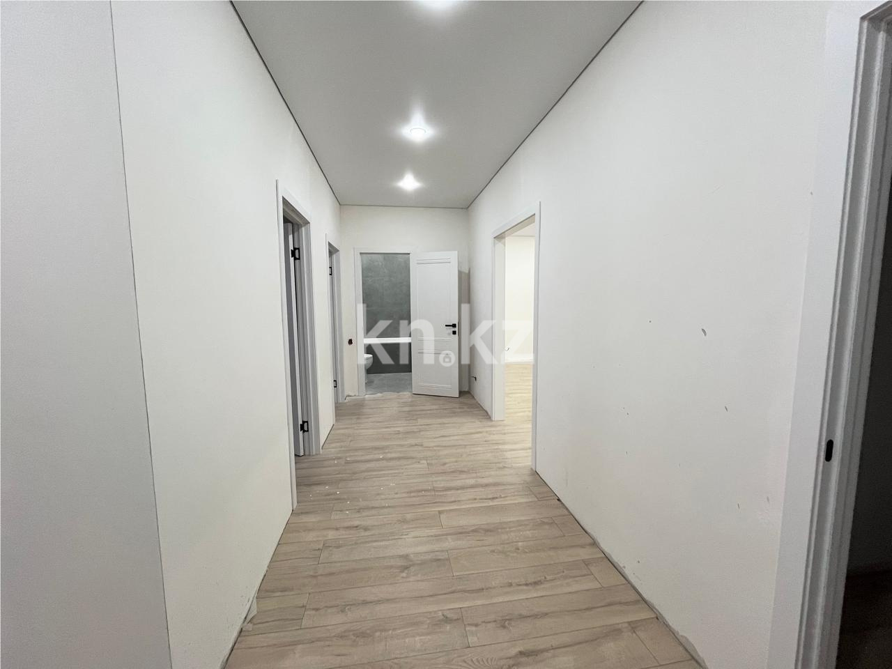 Продажа 4-комнатной квартиры, 111.5 м² в Астане - фото 2