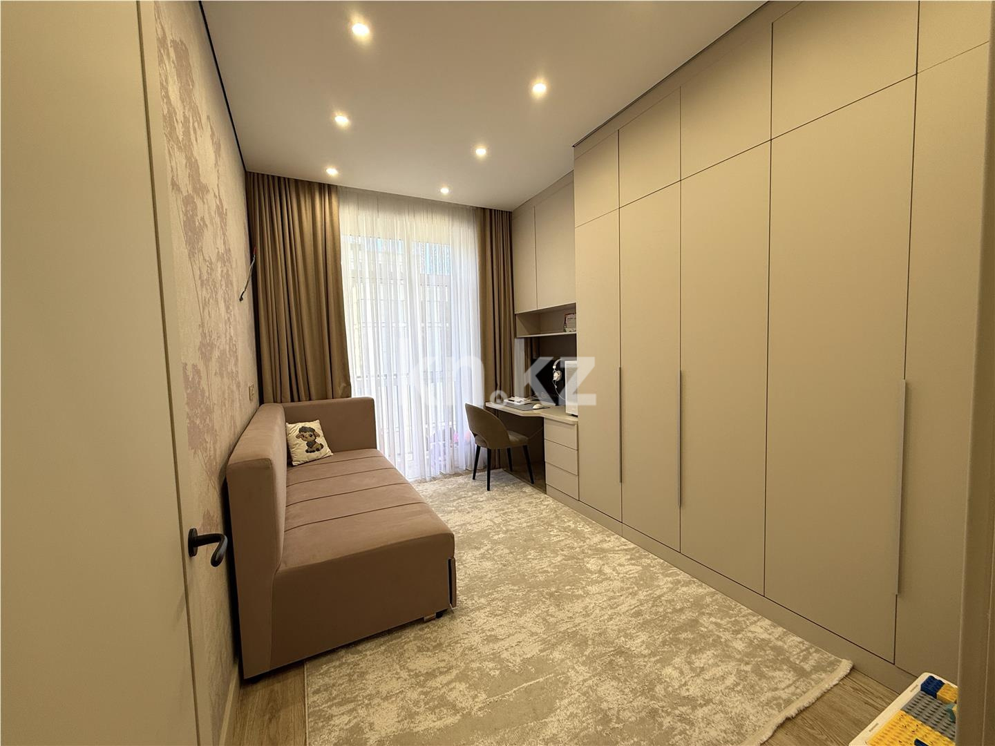 Продажа 3-комнатной квартиры, 88 м², ул. Букетова, дом  3/4 - Продажа квартир в Караганде фото 15 из 36