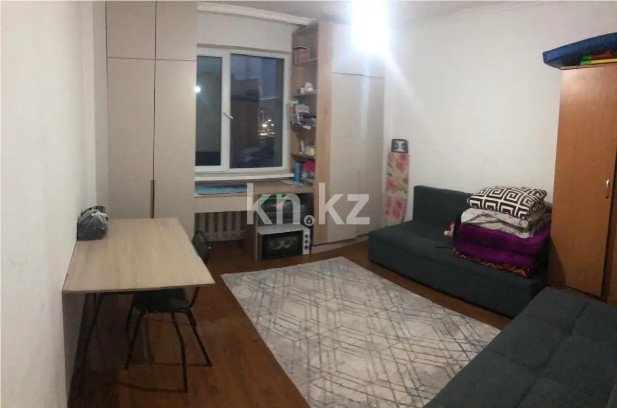 Продажа 3-комнатной квартиры, 80 м², пр. Кошкарбаева, дом  46/1 - Продажа квартир в Казахстане фото 1 из 4