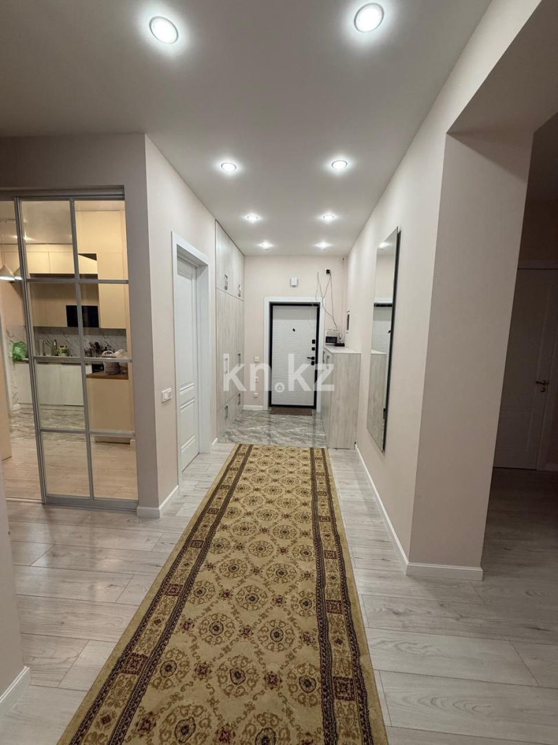 Продажа 4-комнатной квартиры, 122 м², ул. Кулкыбаева, дом  62 - Продажа  четырехкомнатных квартир в Караганде фото 21 из 22