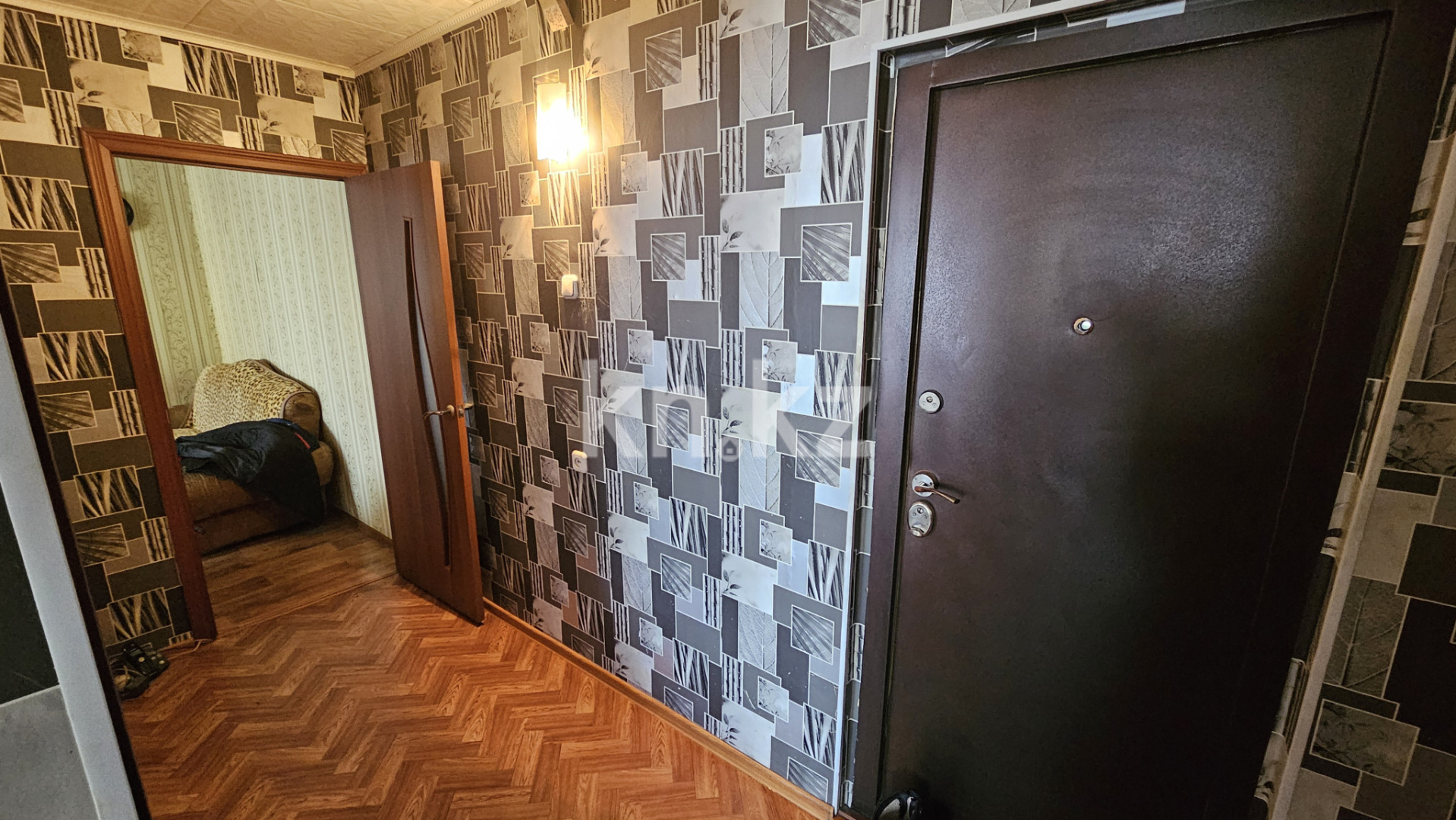 Продажа 4-комнатной квартиры, 62 м², пр. Республики, дом  38 - Продажа  четырехкомнатных квартир в Караганде фото 12 из 13